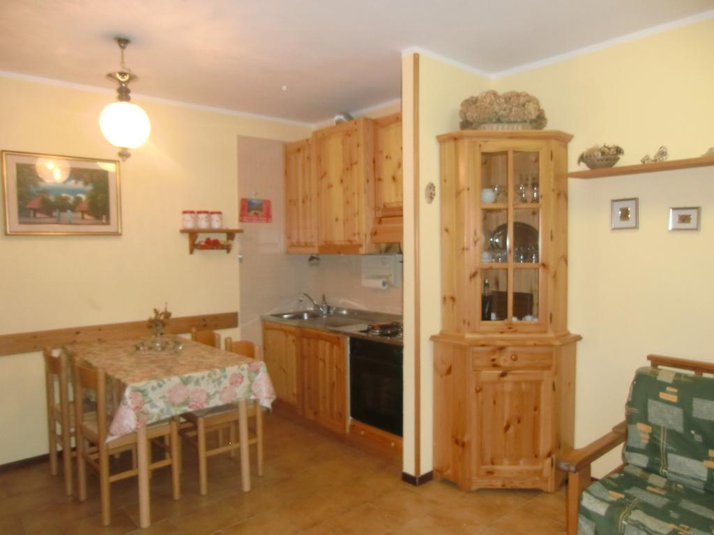 Appartamento Belvedere Molina di Ledro Oda fotoğraf