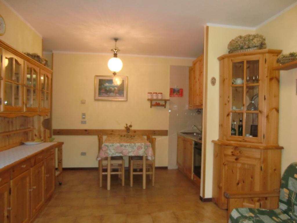 Appartamento Belvedere Molina di Ledro Oda fotoğraf