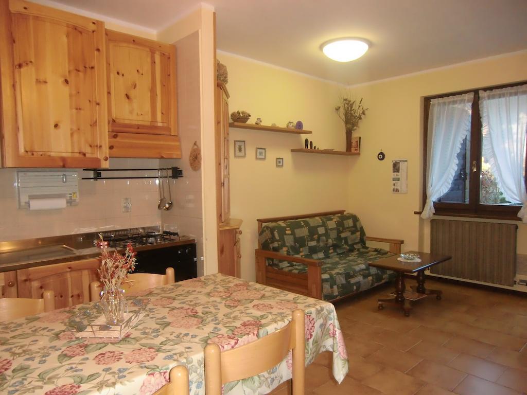 Appartamento Belvedere Molina di Ledro Oda fotoğraf
